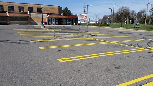 Parking Lot Striping - Yellow Lines
